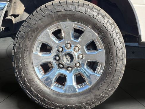 Used 2017 Ford F250 Lariat w/ Chrome Package AWD/4WD image 11