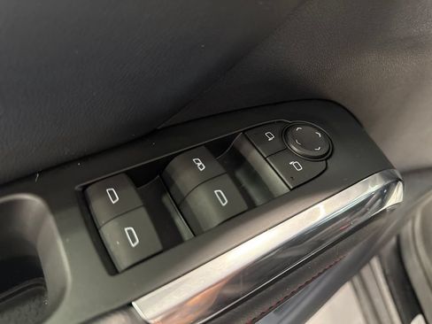 Used 2024 Chevrolet Traverse Z71 w/ LPO, Floor Liner Package AWD/4WD image 32