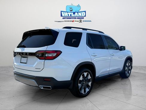 New 2026 Honda Pilot Touring image 5