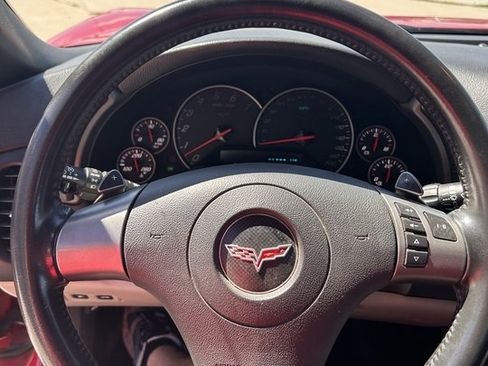 Used 2007 Chevrolet Corvette Convertible w/ Preferred Equipment Group RWD image 17