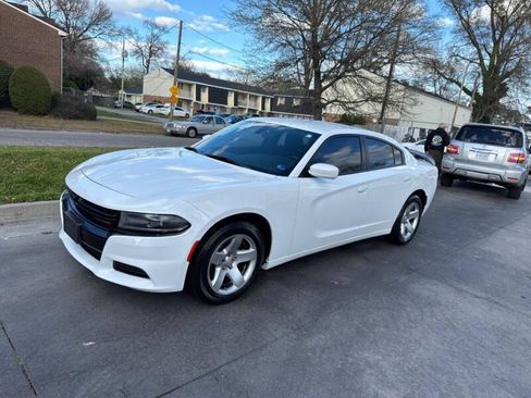 Used 2021 Dodge Charger Police RWD image 2