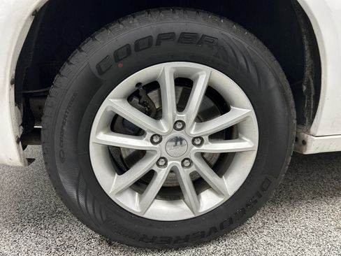 Used 2014 Dodge Grand Caravan SXT image 7