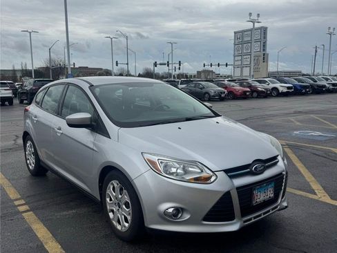 Used 2012 Ford Focus SE image 1
