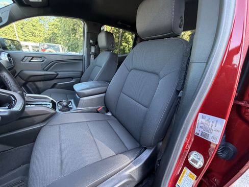 Used 2024 Chevrolet Colorado LT w/ LT Convenience Package II AWD/4WD image 6