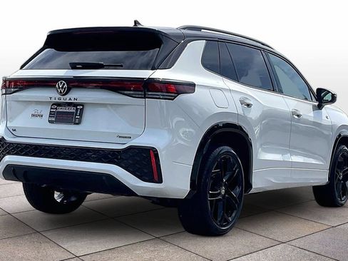 Used 2026 Volkswagen Tiguan SE R-Line AWD/4WD image 13