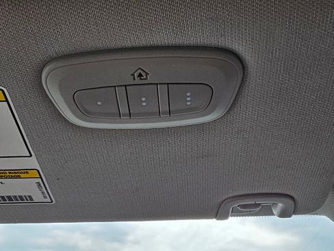 Used 2019 Jeep Cherokee Latitude Plus image 6