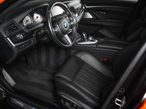 Used 2014 BMW M5 RWD image 52