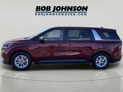 Used 2023 Kia Carnival LX