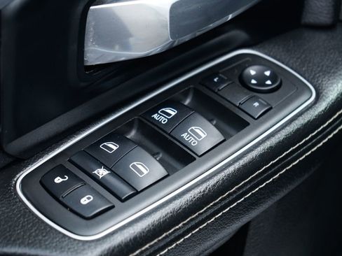 Used 2022 RAM 2500 Laramie AWD/4WD image 16