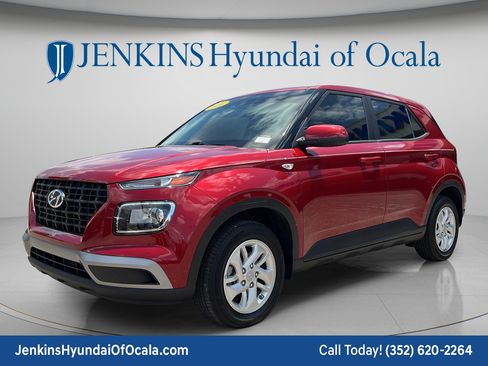 Used 2024 Hyundai Venue SE FWD image 7