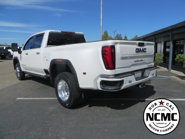 Used 2024 GMC Sierra 3500 Denali Ultimate AWD/4WD image 3