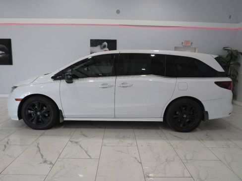 Used 2023 Honda Odyssey Sport image 6