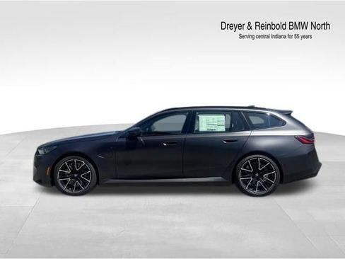 New 2027 BMW M5 Touring AWD/4WD image 2