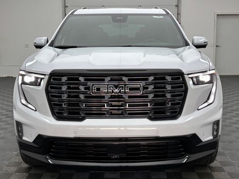 New 2027 GMC Acadia Denali Ultimate w/ LPO, Floor Liner Package AWD/4WD image 18