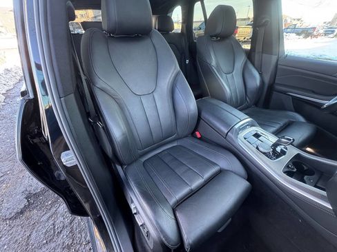 Used 2021 BMW X5 xDrive40i w/ M Sport Package image 21