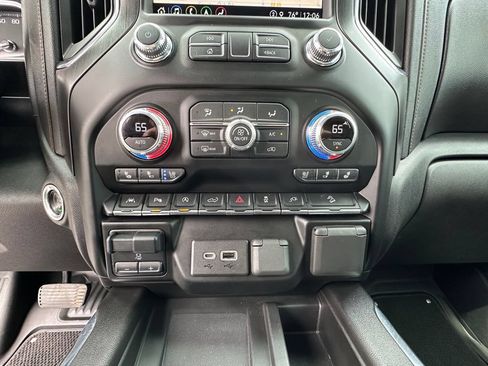 Certified 2021 GMC Sierra 1500 AT4 w/ AT4 Value Package AWD/4WD image 35