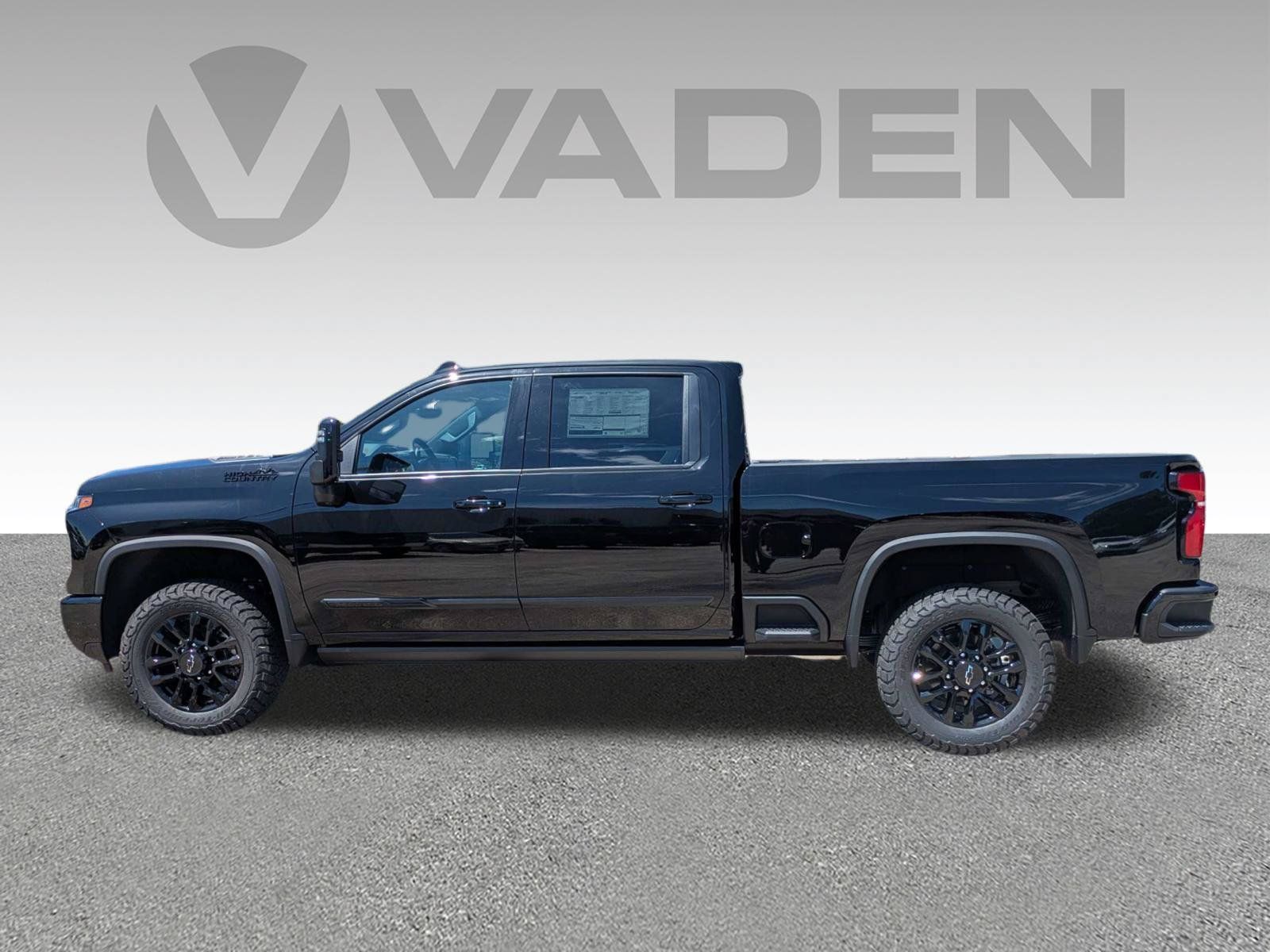 New 2026 Chevrolet Silverado 2500 High Country w/ Midnight Edition AWD/4WD image 27