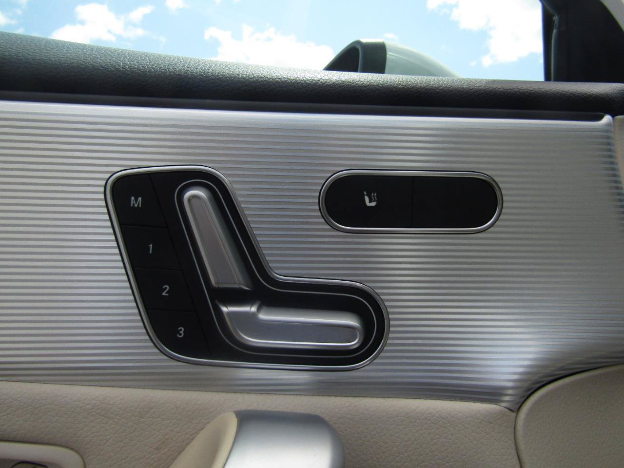 Used 2020 Mercedes-Benz A 220 image 12