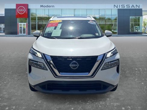 Certified 2023 Nissan Rogue SV w/ SV Premium B Package FWD image 2
