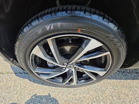 Used 2019 Volvo XC40 T5 R-Design AWD/4WD image 36