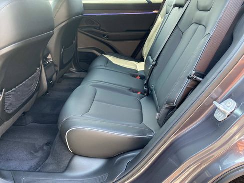 Used 2025 Jeep Wagoneer S Limited AWD/4WD image 19