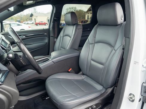 Used 2023 Buick Enclave Essence w/ Experience Buick Package image 6