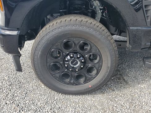 New 2026 Ford F250 Lariat w/ Black Appearance Package image 6