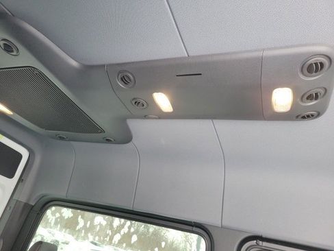 Used 2025 Mercedes-Benz Sprinter 2500 image 35