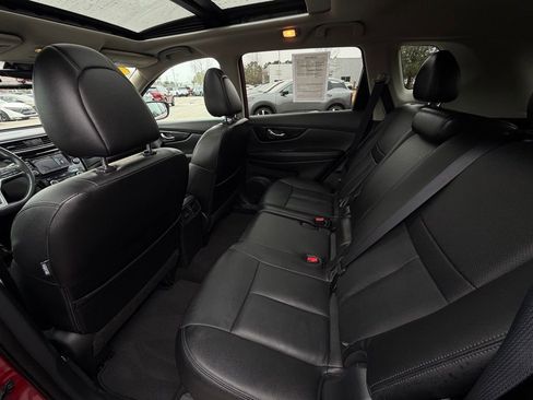 Certified 2017 Nissan Rogue SL w/ SL Premium Package image 24