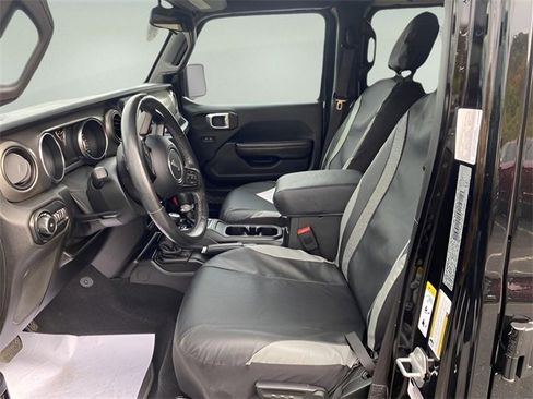 Used 2019 Jeep Wrangler Unlimited Sport w/ Cold Weather Group image 6