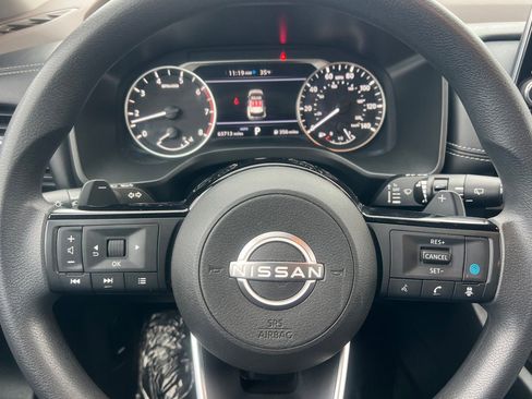 Used 2023 Nissan Rogue SV image 21
