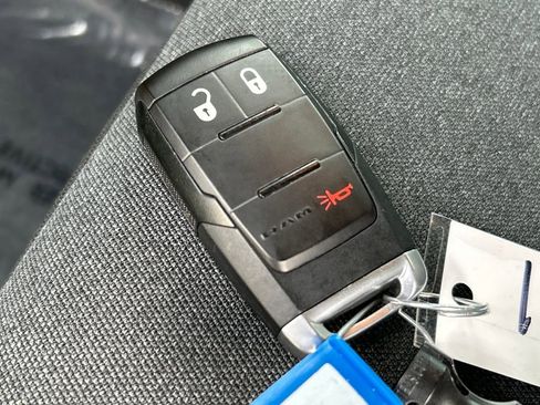 Used 2024 RAM 3500 Tradesman w/ Chrome Appearance Group image 33