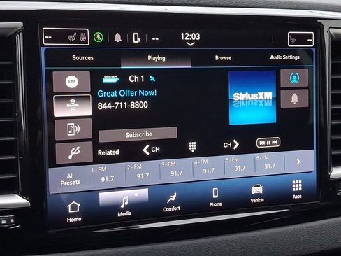 Used 2023 Chrysler Pacifica Touring-L FWD image 20