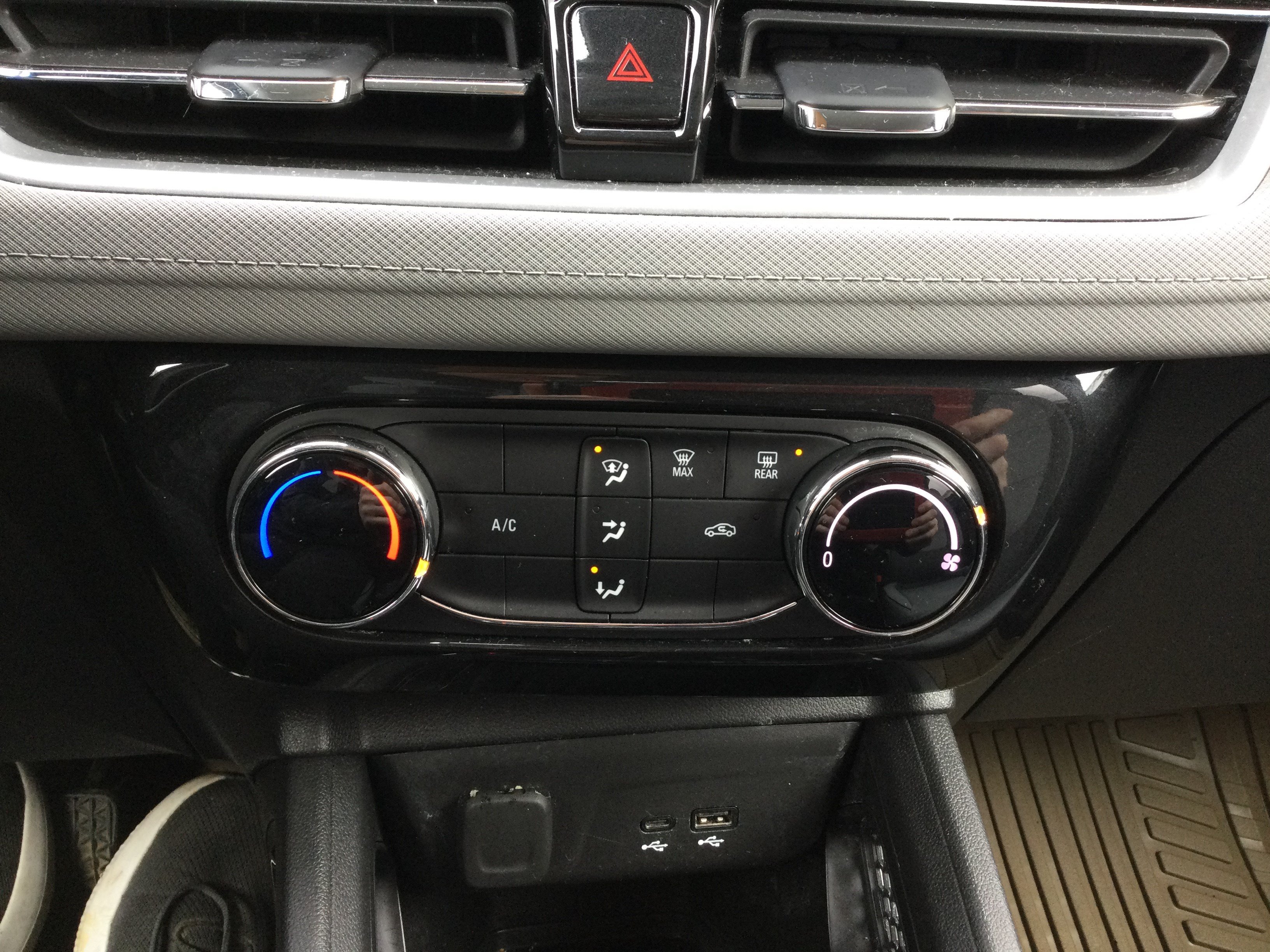 Used 2025 Chevrolet TrailBlazer LT w/ Driver Confidence Package AWD/4WD image 10