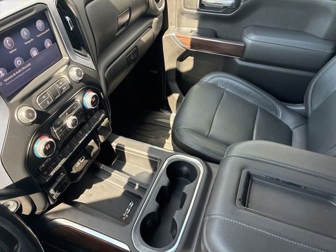 Used 2019 GMC Sierra 1500 SLT w/ SLT Premium Plus Package AWD/4WD image 19