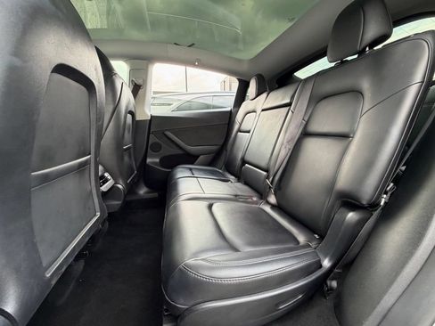 Used 2023 Tesla Model Y Long Range AWD/4WD image 19