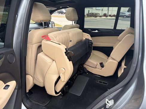 Used 2017 Mercedes-Benz GLS 450 4MATIC image 26