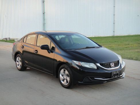 Used 2014 Honda Civic LX image 4