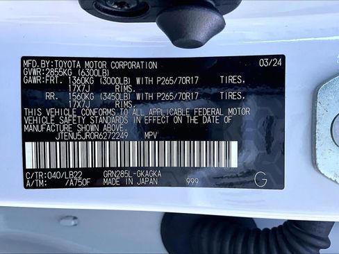 Certified 2024 Toyota 4Runner SR5 Premium w/ Moonroof Package AWD/4WD image 37