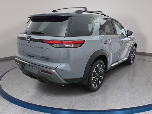 New 2026 Nissan Pathfinder Platinum image 5