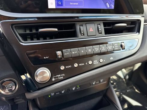 Certified 2024 Lexus ES 350 w/ Premium Package FWD image 19
