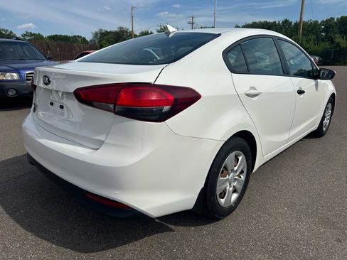 Used 2017 Kia Forte LX FWD image 5
