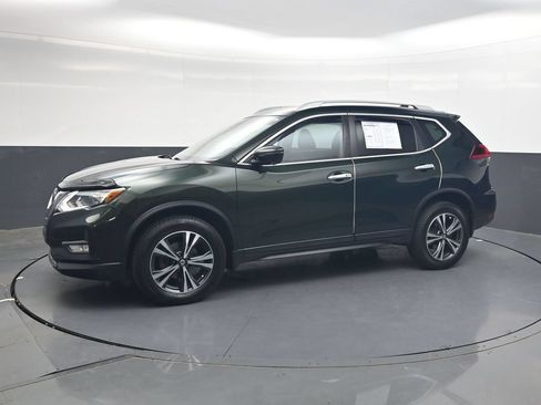 Used 2019 Nissan Rogue SV w/ Premium Package AWD/4WD image 11