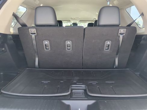 Used 2024 Honda Pilot EX-L image 6