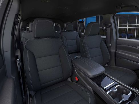 New 2025 Chevrolet Traverse LT w/ LPO, Floor Liner Package image 16