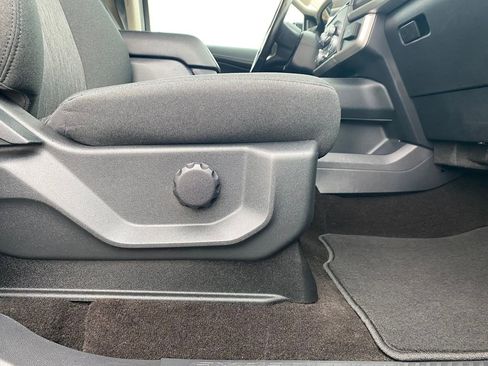 Used 2022 Ford Expedition XLT image 12