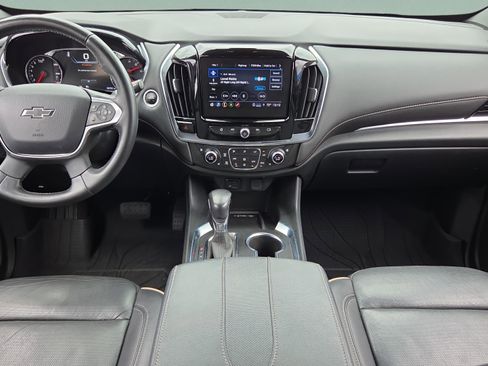 Certified 2022 Chevrolet Traverse Premier w/ Redline Edition FWD image 12