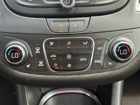 Used 2023 Chevrolet Malibu LT FWD image 26