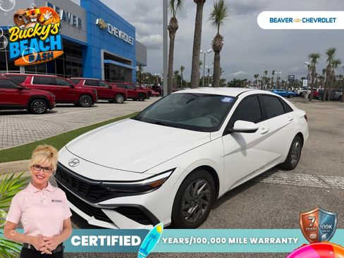 Used 2024 Hyundai Elantra SEL FWD image 1
