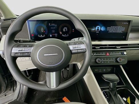 New 2026 Hyundai Tucson SE image 10